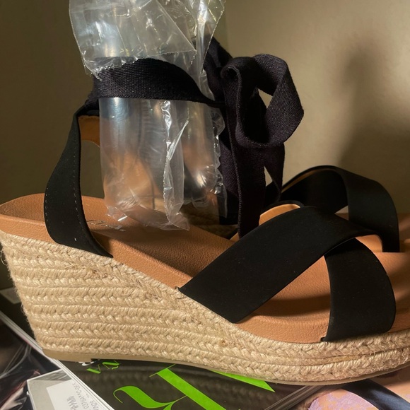 Black Espadrille Wedge Sandals Sz 8 NEW - Picture 6 of 6